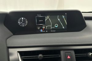 Lexus UX bild 13
