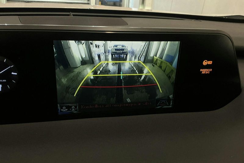 Lexus UX bild 12