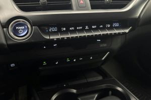 Lexus UX bild 14