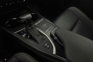 Lexus UX bild 15