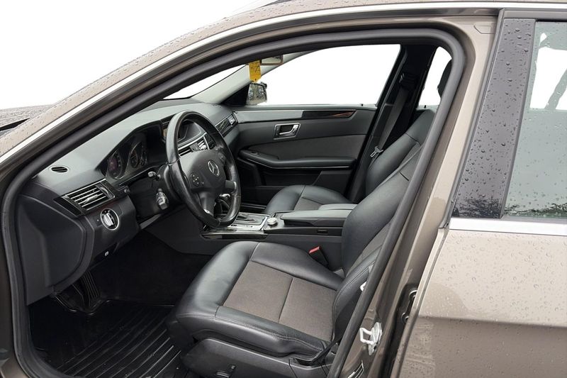 Mercedes E220 bild 9