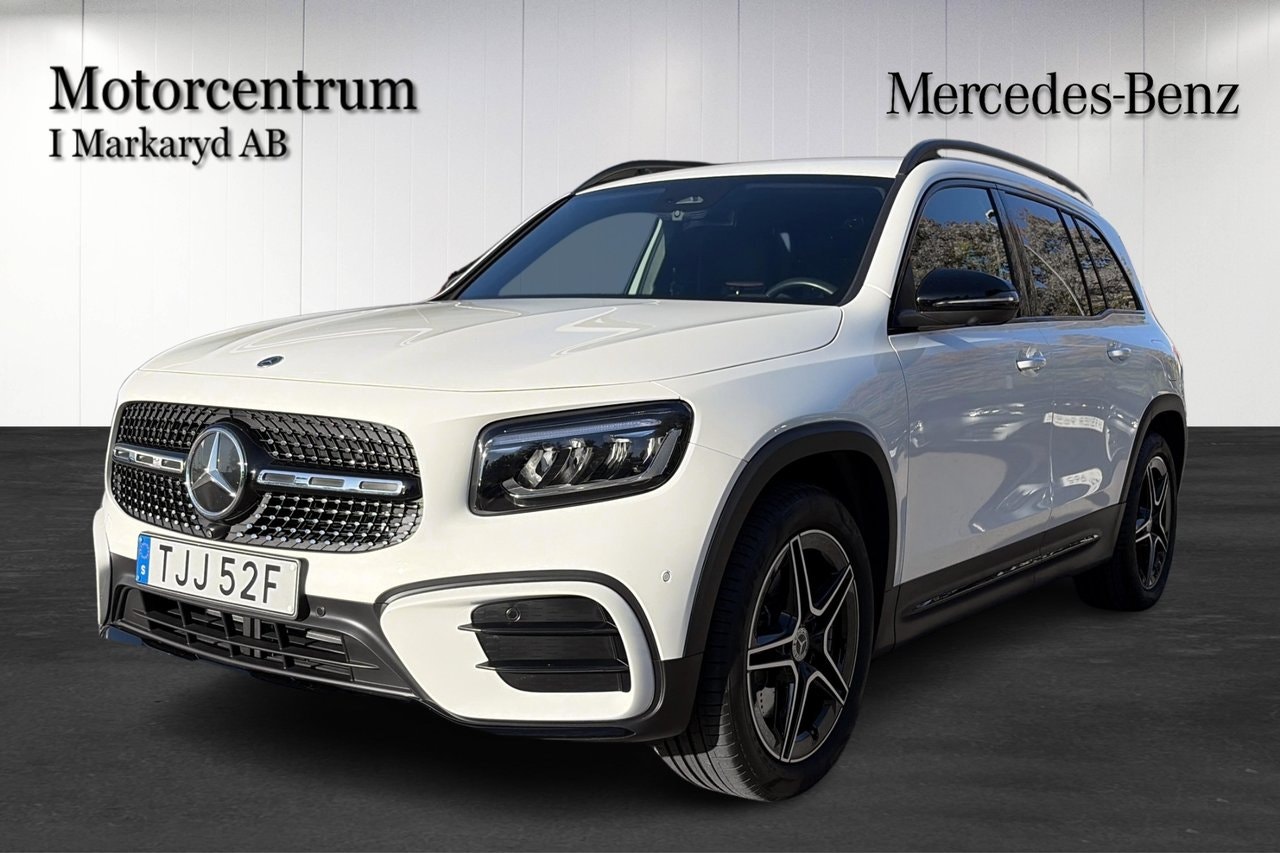 Mercedes GLB220