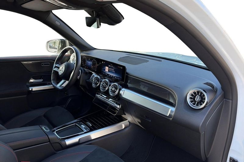 Mercedes GLB220 bild 8