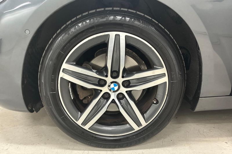 BMW 218 bild 11