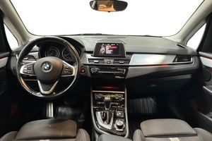 BMW 218 bild 12