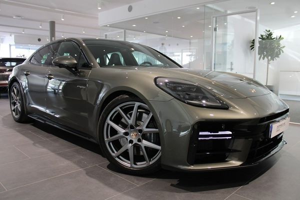 Porsche Panamera 4 E-Hybrid - 2026
