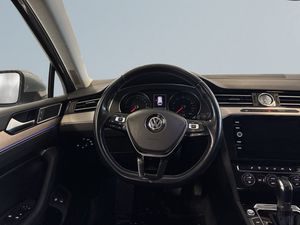 Volkswagen Passat bild 9