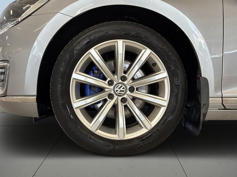Volkswagen Passat bild 14
