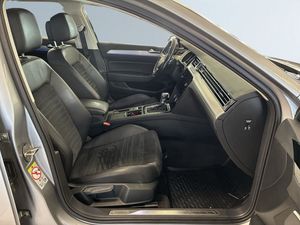 Volkswagen Passat bild 10
