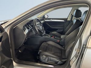 Volkswagen Passat bild 7