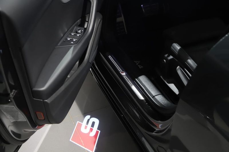 Audi A4 bild 10