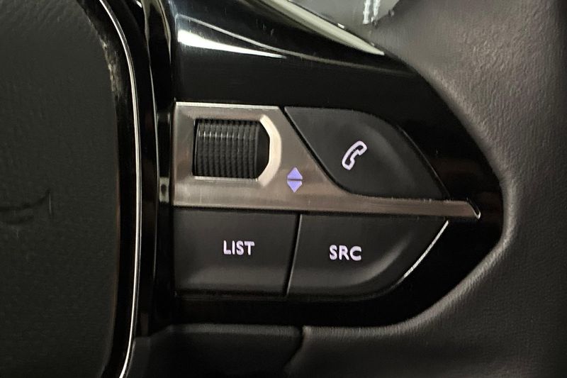 Peugeot 208 bild 22