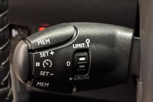 Peugeot 208 bild 23