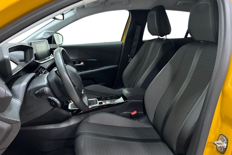 Peugeot 208 bild 13