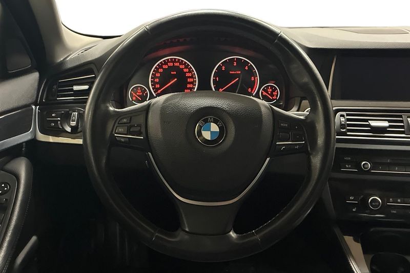BMW 520 bild 16
