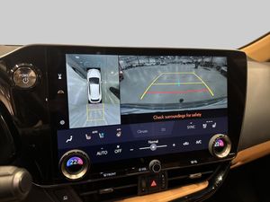 Lexus NX bild 12