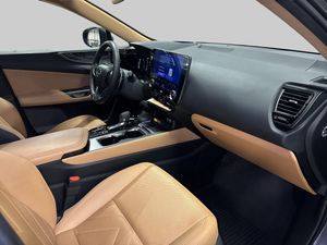 Lexus NX bild 6