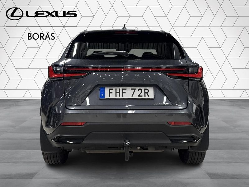Lexus NX bild 4