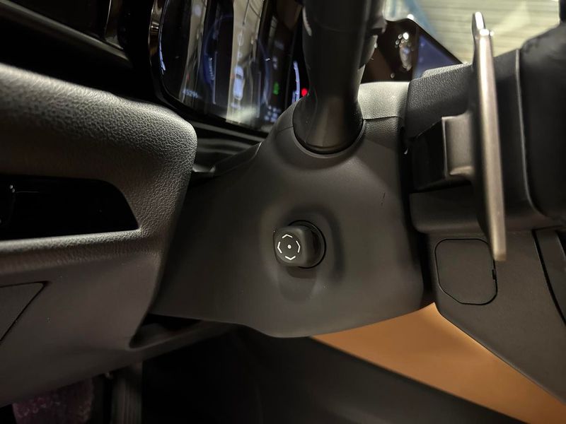 Lexus NX bild 16