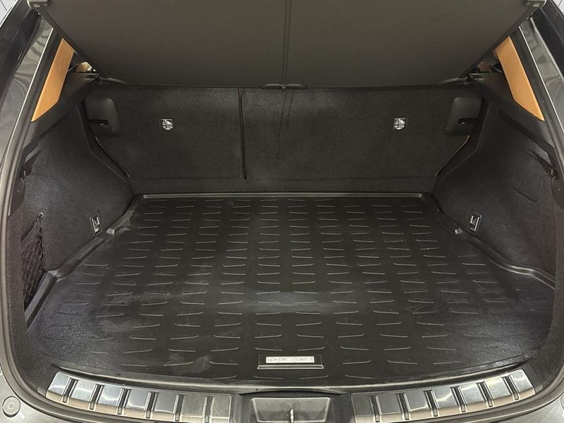 Lexus NX bild 9