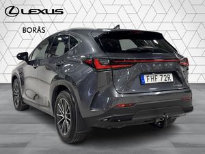 Lexus NX bild 2