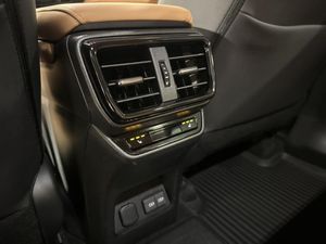 Lexus NX bild 18