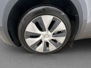 Tesla Model Y bild 28