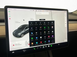 Tesla Model Y bild 23