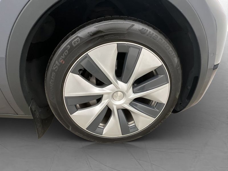 Tesla Model Y bild 31