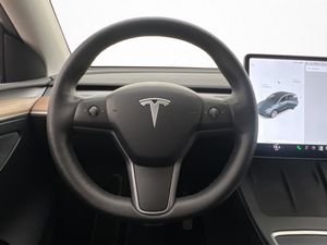 Tesla Model Y bild 17
