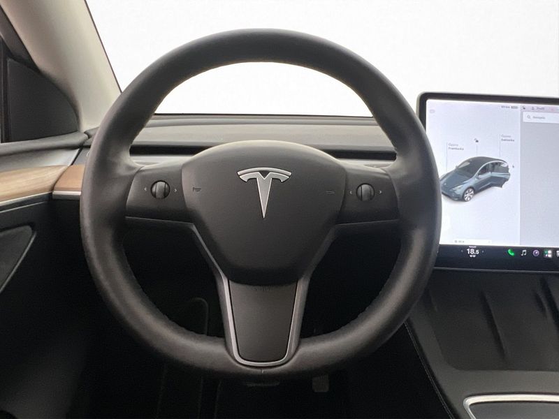 Tesla Model Y bild 17