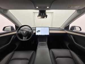 Tesla Model Y bild 16