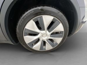 Tesla Model Y bild 29