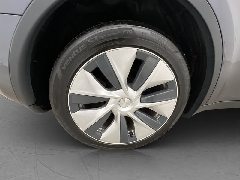 Tesla Model Y bild 30