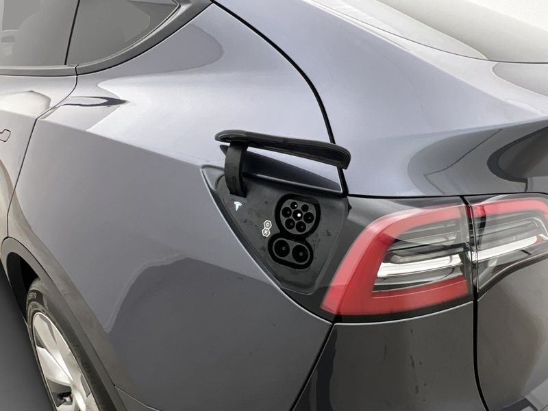 Tesla Model Y bild 11