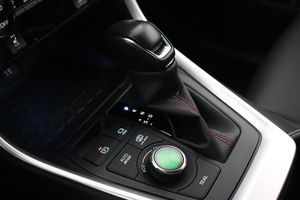 Suzuki Across bild 13