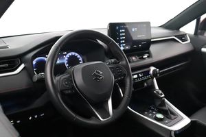 Suzuki Across bild 15
