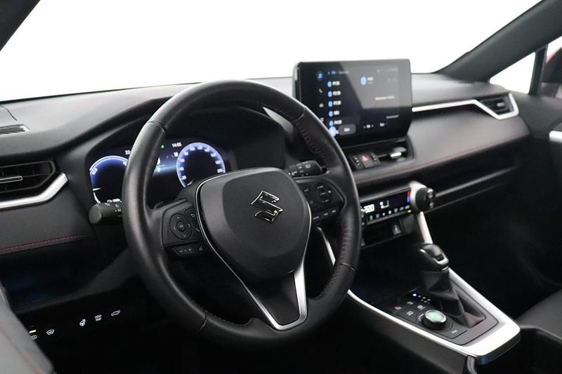 Suzuki Across bild 15