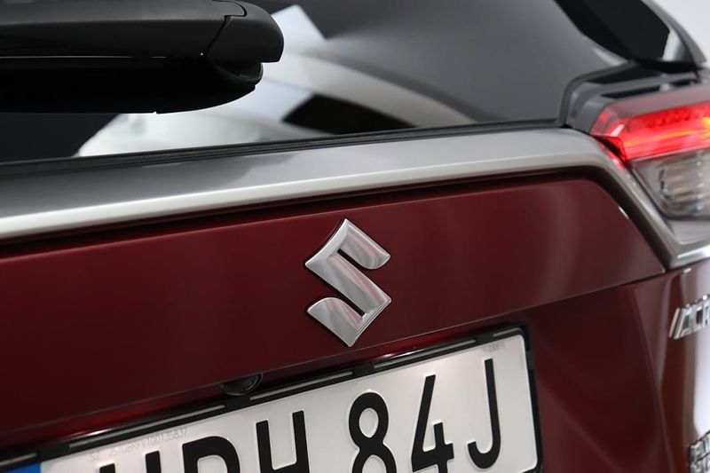 Suzuki Across bild 11
