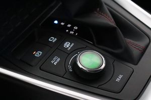 Suzuki Across bild 17