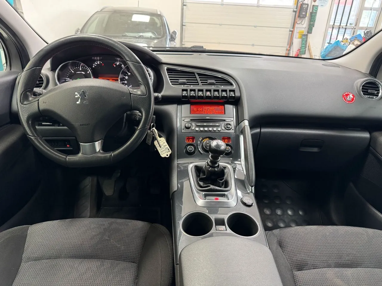 Vehicle image 6