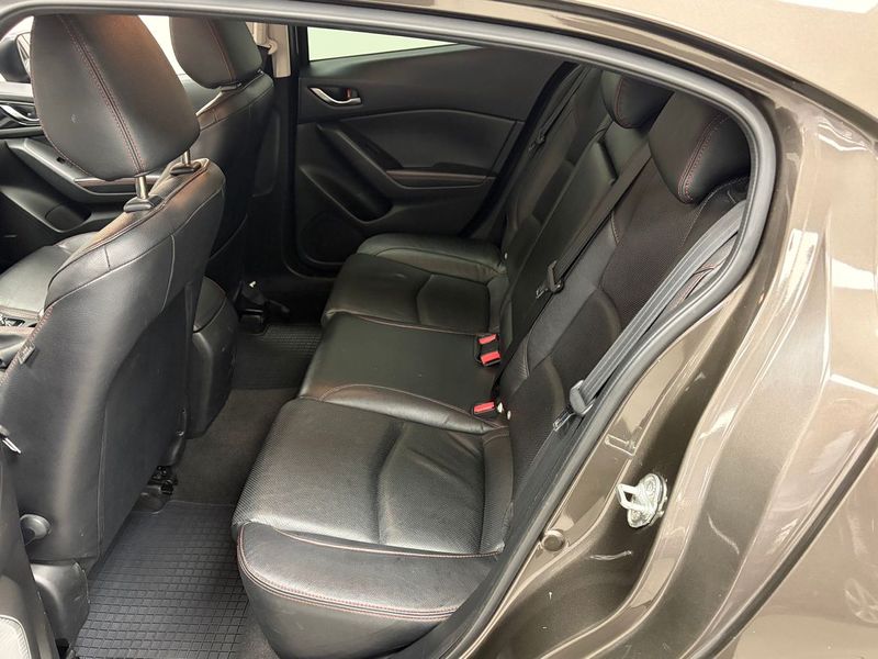 Mazda 3 bild 6