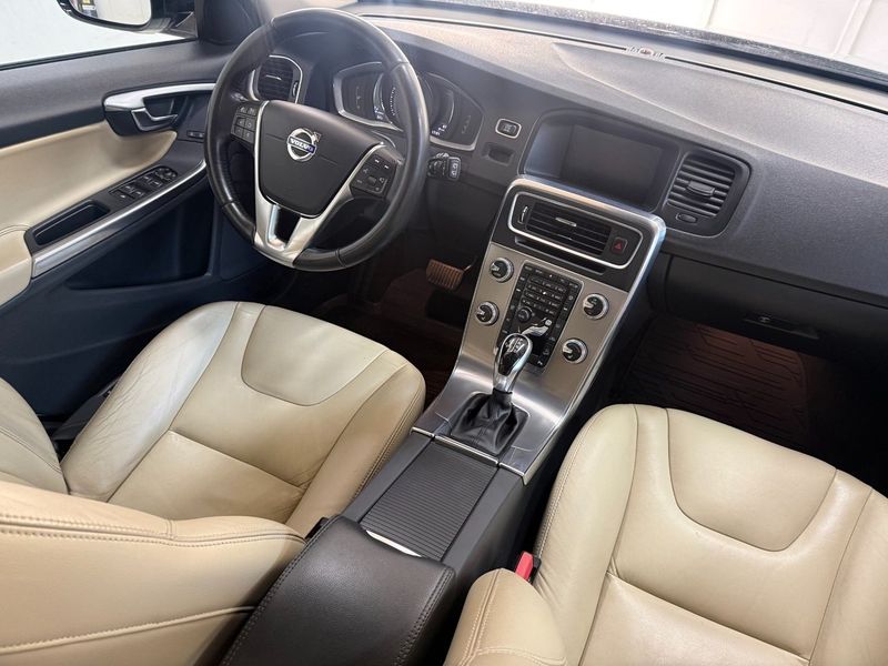 Volvo V60 bild 8