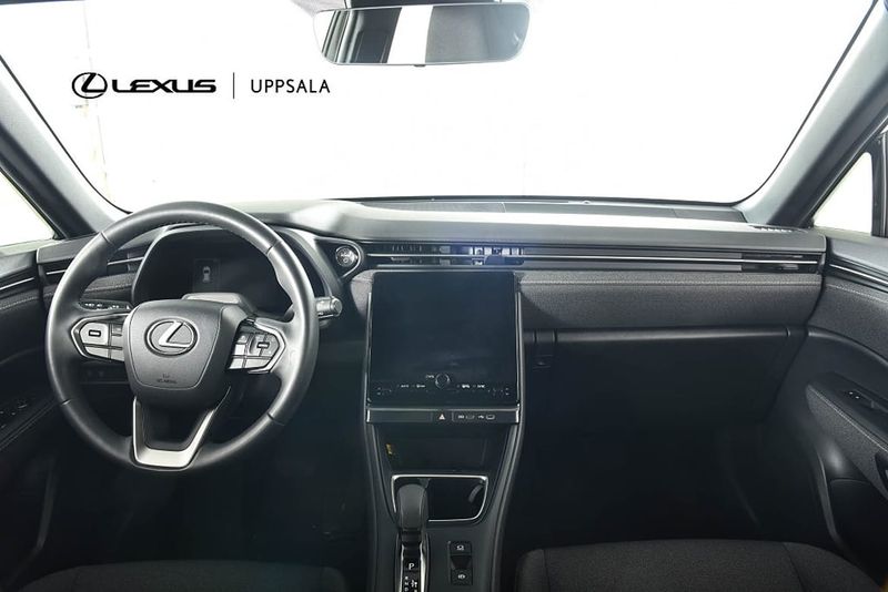 Lexus LBX bild 8