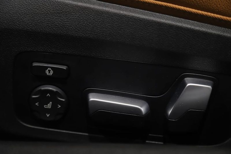 BMW 220 bild 8