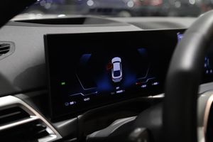 BMW i4 bild 8