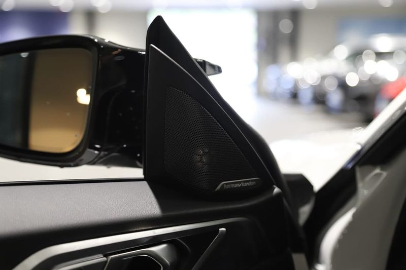 BMW i4 bild 15