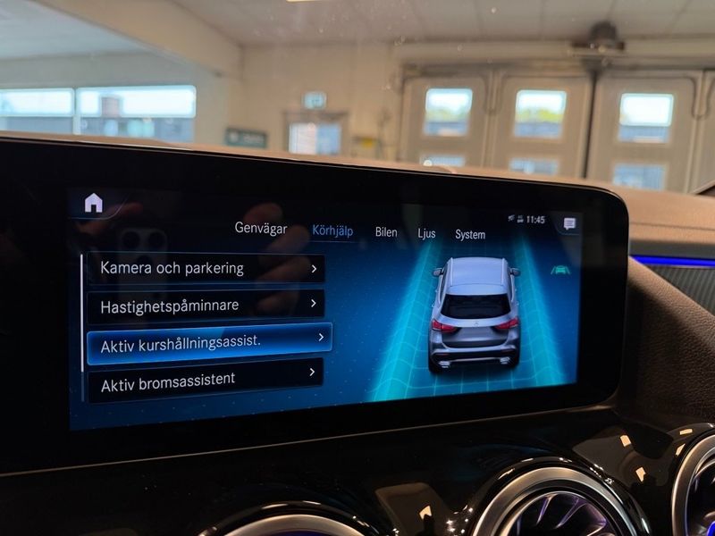 Mercedes GLA250 bild 13