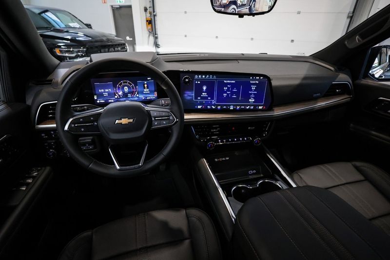 Chevrolet Suburban bild 7