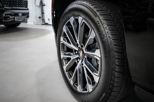 Chevrolet Suburban bild 4